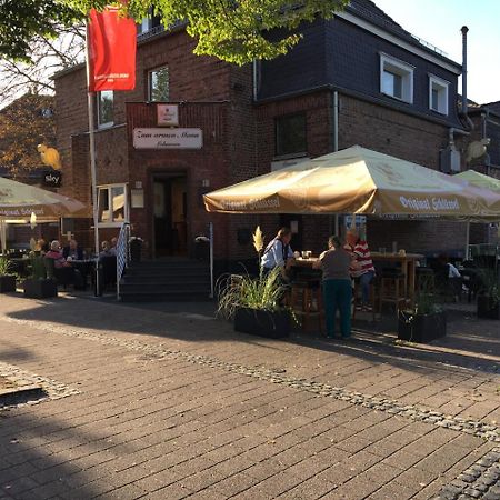 Zum Armen Mann Bed & Breakfast Dusseldorf Bagian luar foto