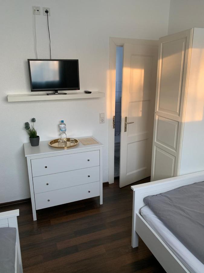 Zum Armen Mann Bed & Breakfast Dusseldorf Bagian luar foto