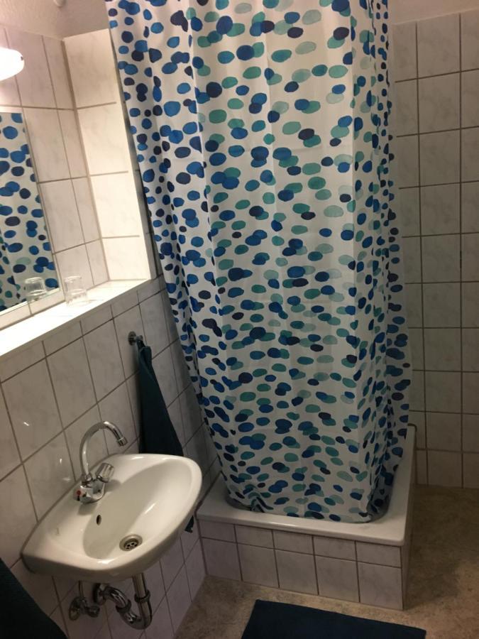 Zum Armen Mann Bed & Breakfast Dusseldorf Bagian luar foto