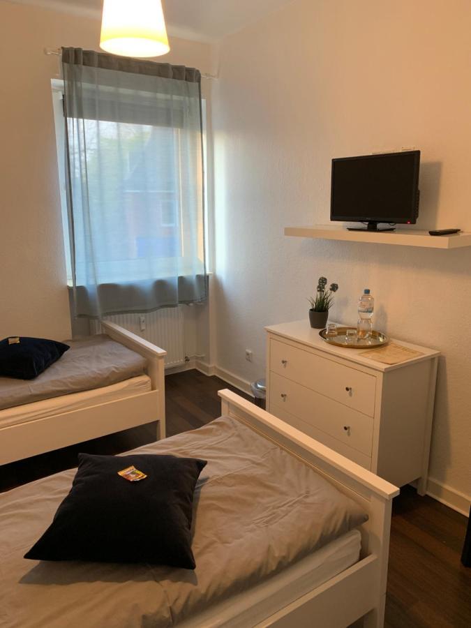 Zum Armen Mann Bed & Breakfast Dusseldorf Bagian luar foto