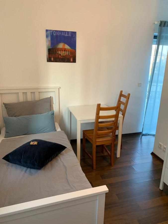 Zum Armen Mann Bed & Breakfast Dusseldorf Bagian luar foto