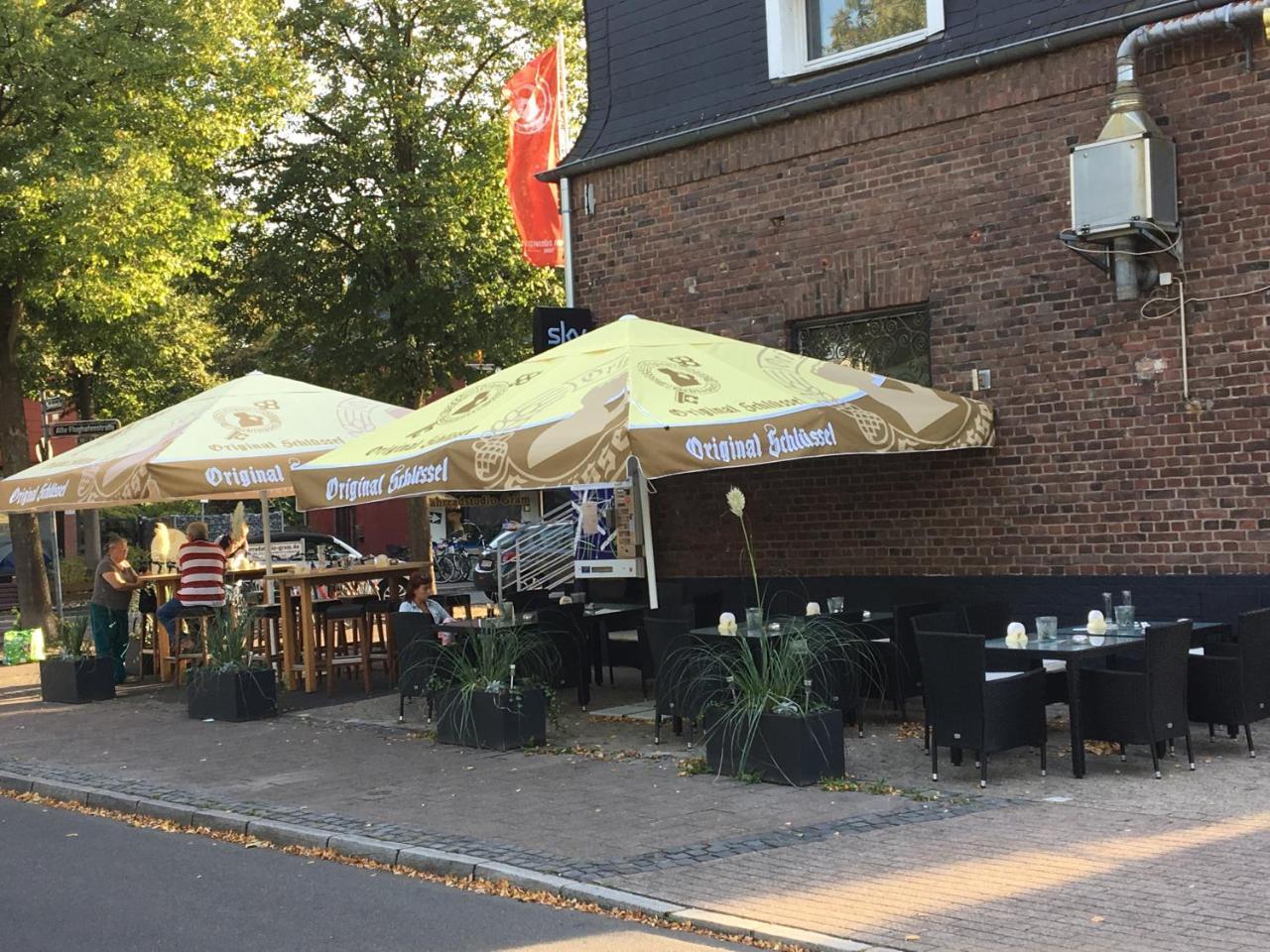 Zum Armen Mann Bed & Breakfast Dusseldorf Bagian luar foto