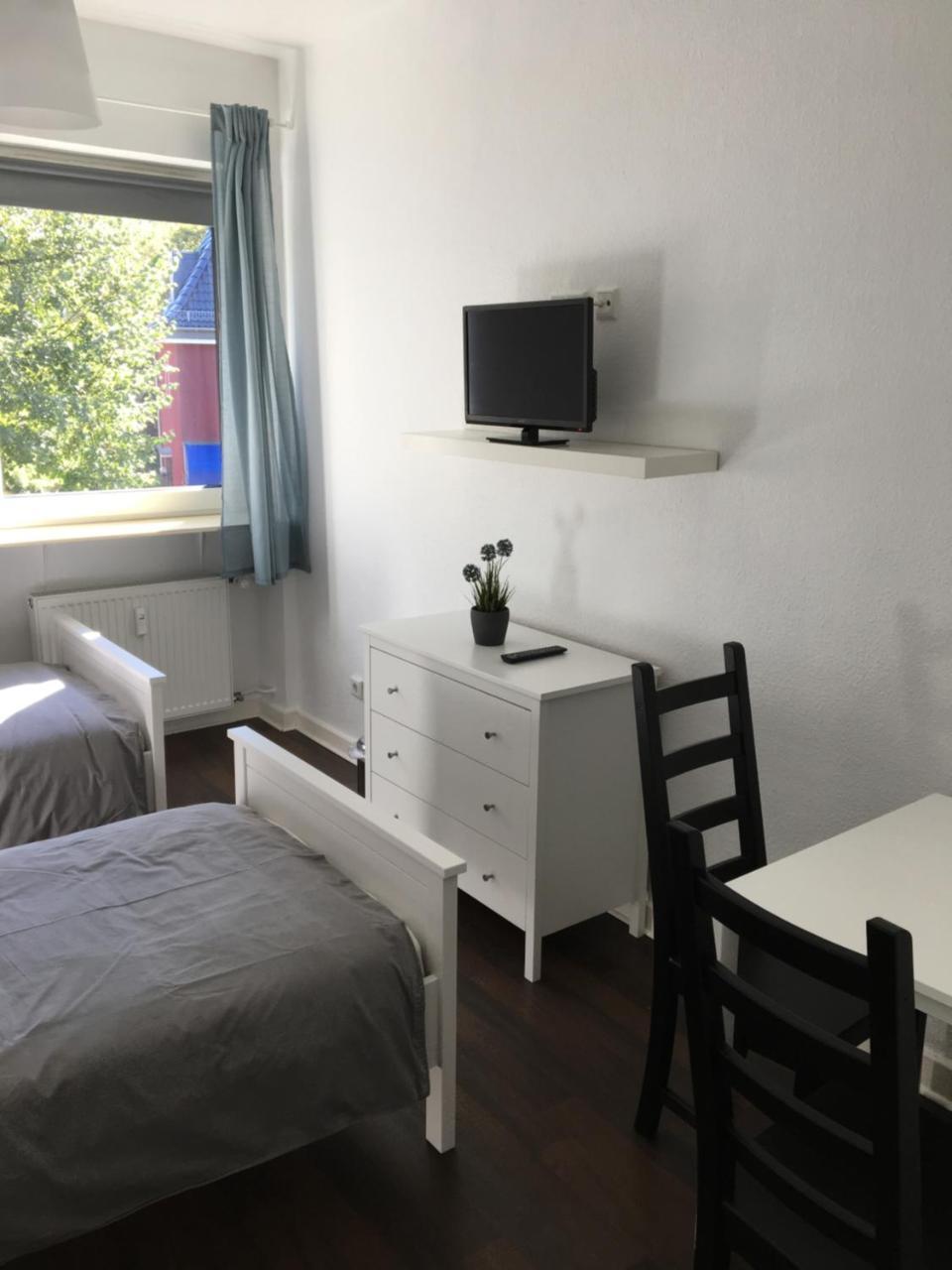 Zum Armen Mann Bed & Breakfast Dusseldorf Bagian luar foto