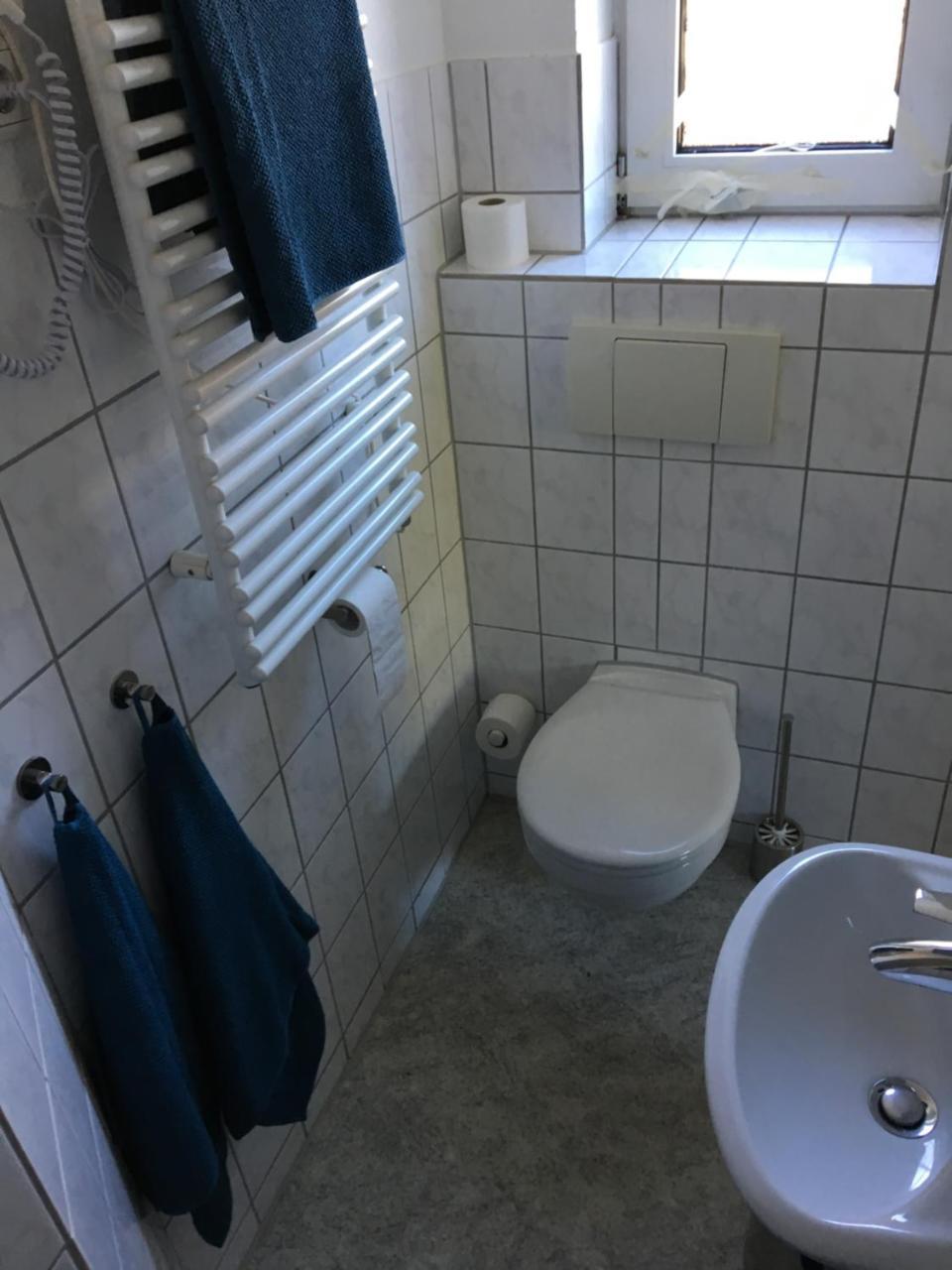 Zum Armen Mann Bed & Breakfast Dusseldorf Bagian luar foto