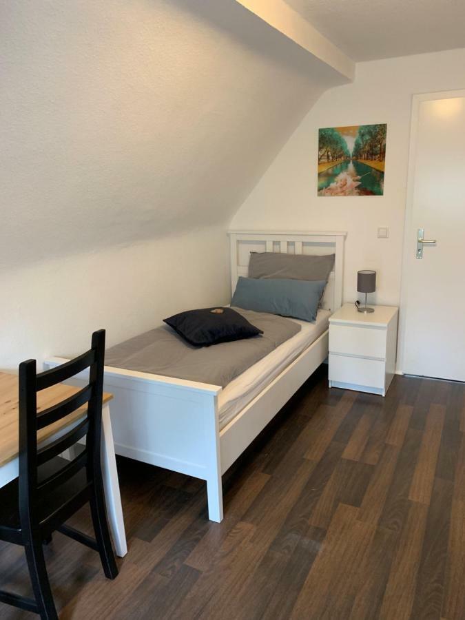 Zum Armen Mann Bed & Breakfast Dusseldorf Bagian luar foto