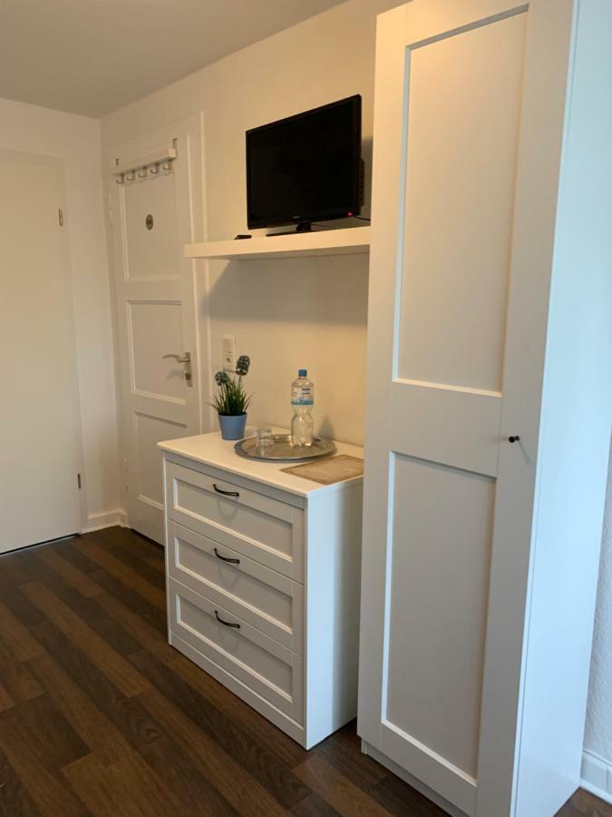Zum Armen Mann Bed & Breakfast Dusseldorf Bagian luar foto