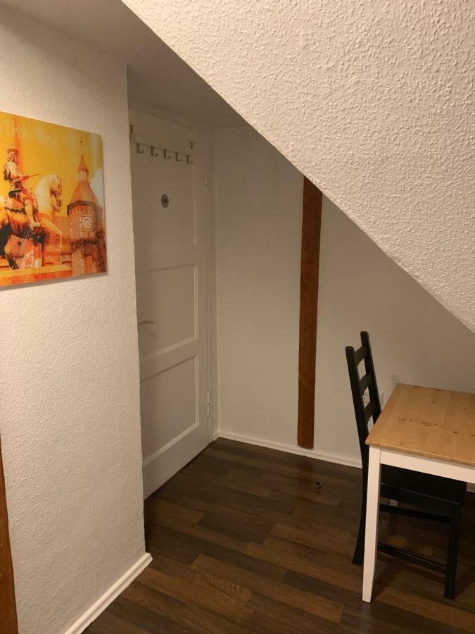 Zum Armen Mann Bed & Breakfast Dusseldorf Bagian luar foto